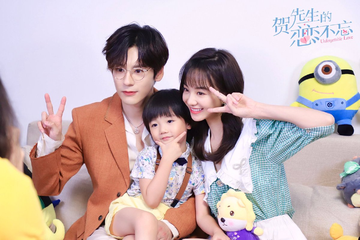 Os protagonistas Miles Wei e Hu Yixuan em um momento tenso da trama.