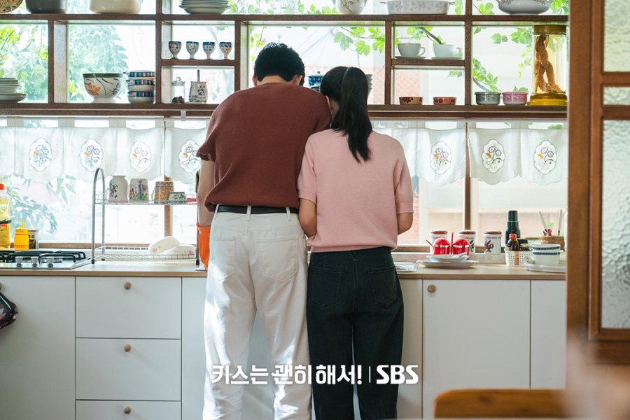 Cena do dorama Beijo Explosivo na Netflix