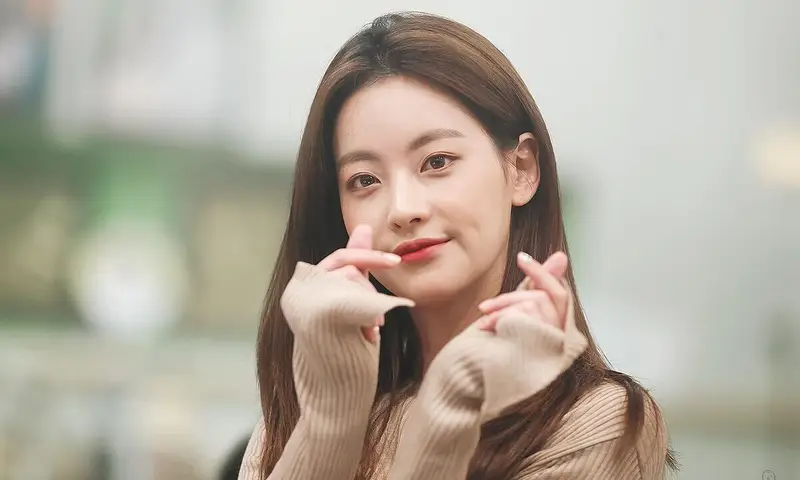 Oh Yeon-seo: A Odisseia da Resiliência — Do Fracasso no K-Pop ao Estrelato nos K-Dramas