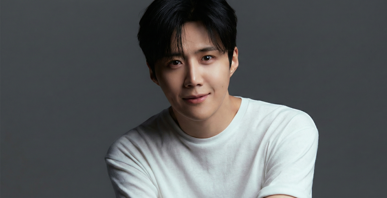 O ator Kim Seon Ho.