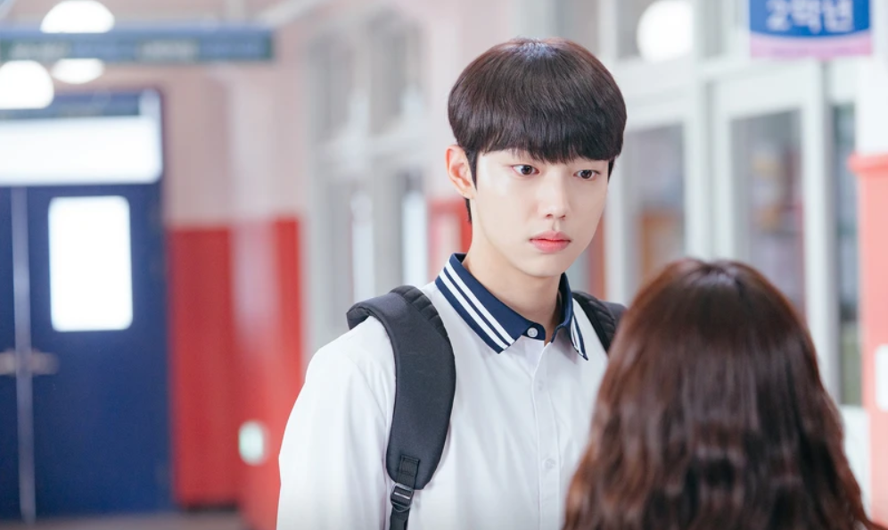 Seon Han-gyeol, o sobrinho exemplar, e Choi Se-jin