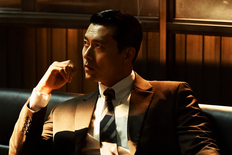 Ator Hyun Bin caracterizado como vilão na série Made in Korea do Disney+.