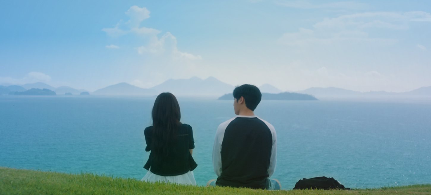 Cena emocional do filme Se Esse Amor Desaparecesse Hoje destacando a química do elenco