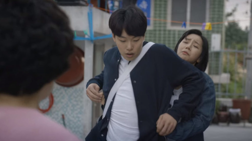 cena entre Deok-sun e Jung-hwan em Reply 1988.