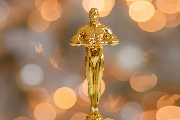 estatueta do Oscar simbolizando possível conquista histórica.