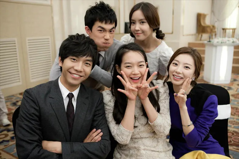Shin Min-ah e Lee Dong-wook: a realeza das raposas coreanas.