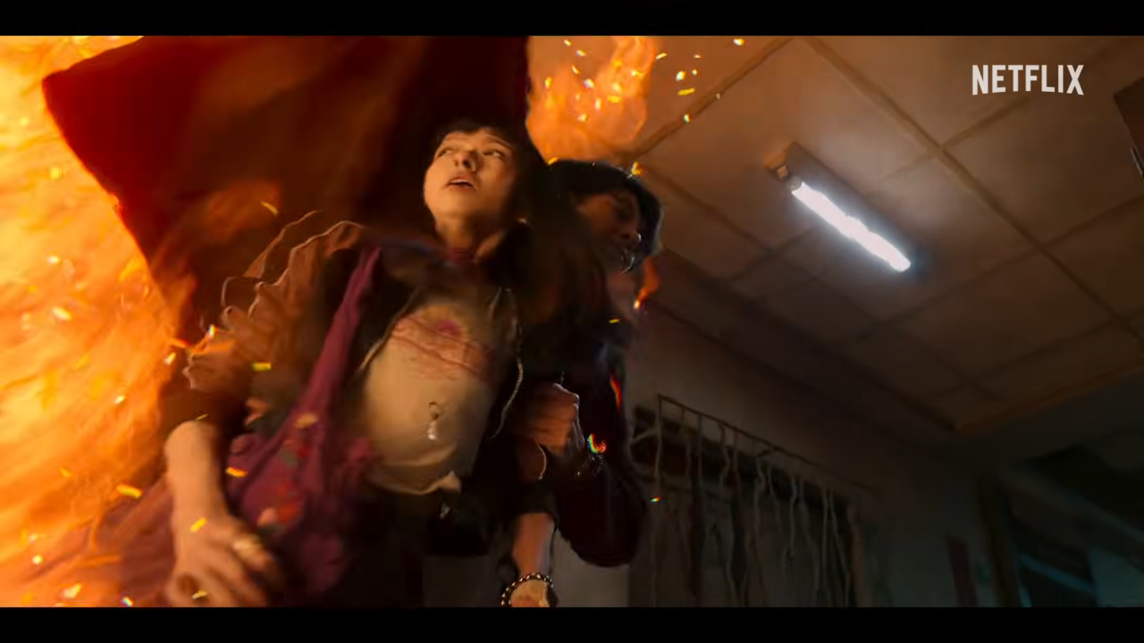 Ator Kai Ko combatendo demônios na série de ação O Agente Divino.