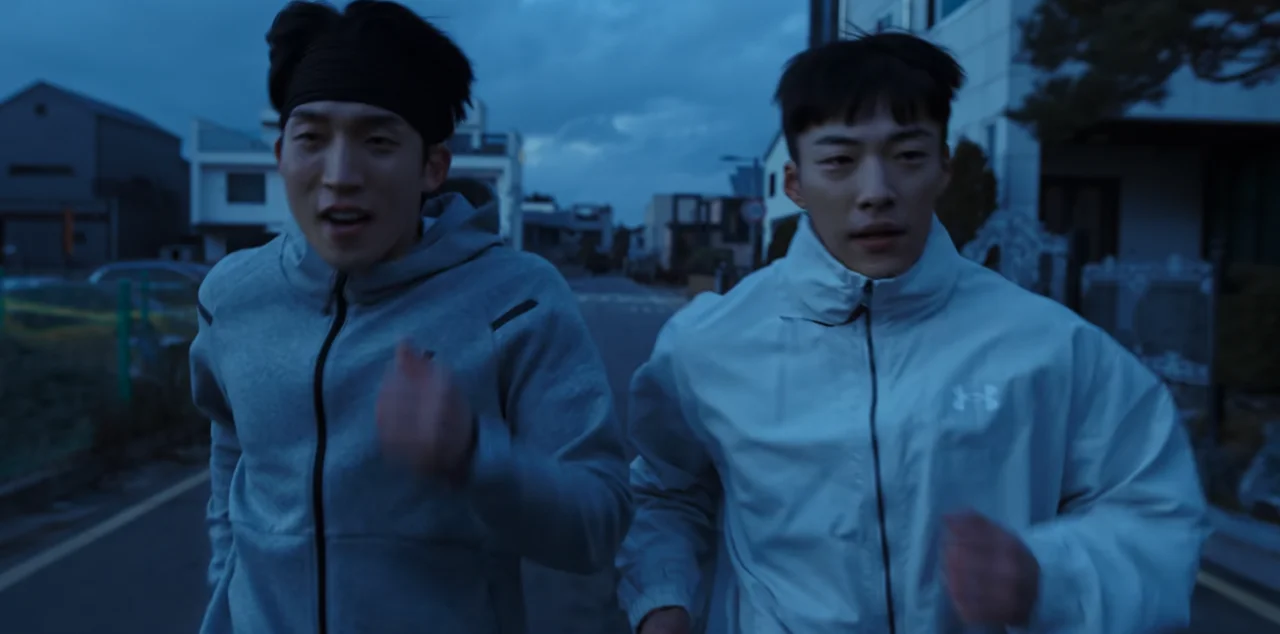 Os atores Woo Do Hwan e Lee Sang Yi caracterizados em Cães de Caça 2