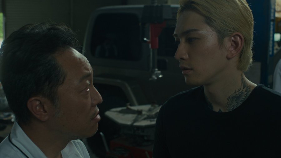 Hokuto Matsumura como Shinji Karasuma em Os Pecados de kujo.