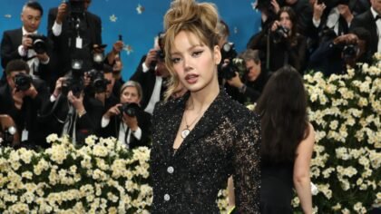 Lisa faz história: cantora do Blackpink é a primeira artista de K-pop no comitê do Met Gala