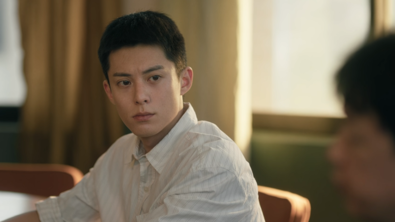 O Dylan Wang caracterizados como policiais no dorama Luz para a Noite.
