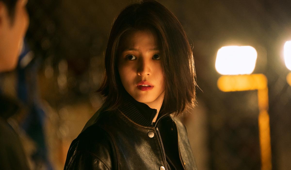 Han So-hee em cena de ação intensa no dorama My Name.