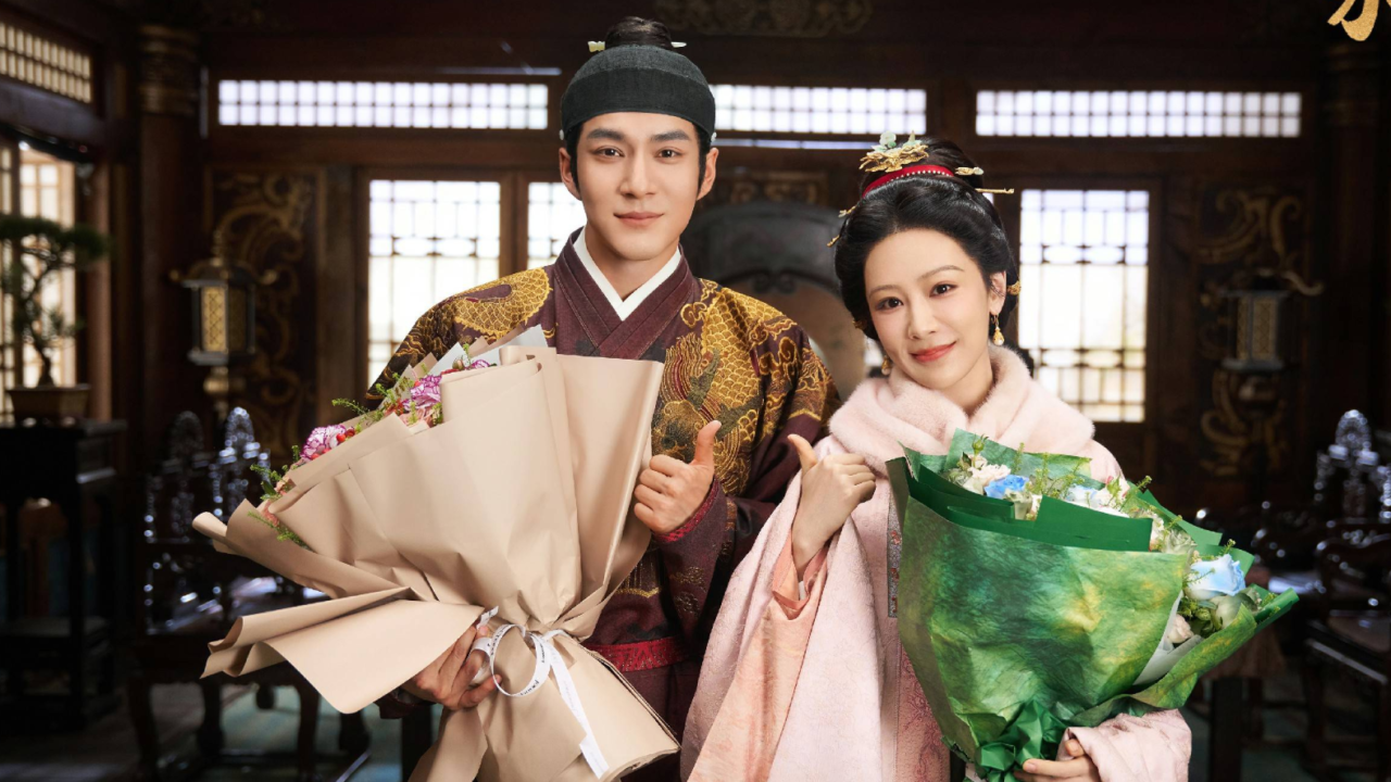 Os atores Yang Zi e Elvis Han caracterizados com trajes de época da dinastia Ming em imagem promocional do drama chinês A Herdeira.
