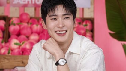Jaehyun, do NCT, sai do exército, perde 11 kg e já está com o visual de antes