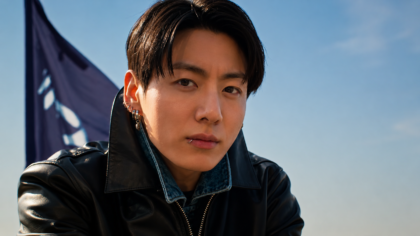Jung Kook do BTS vira motoqueiro em nova campanha da Calvin Klein; assista