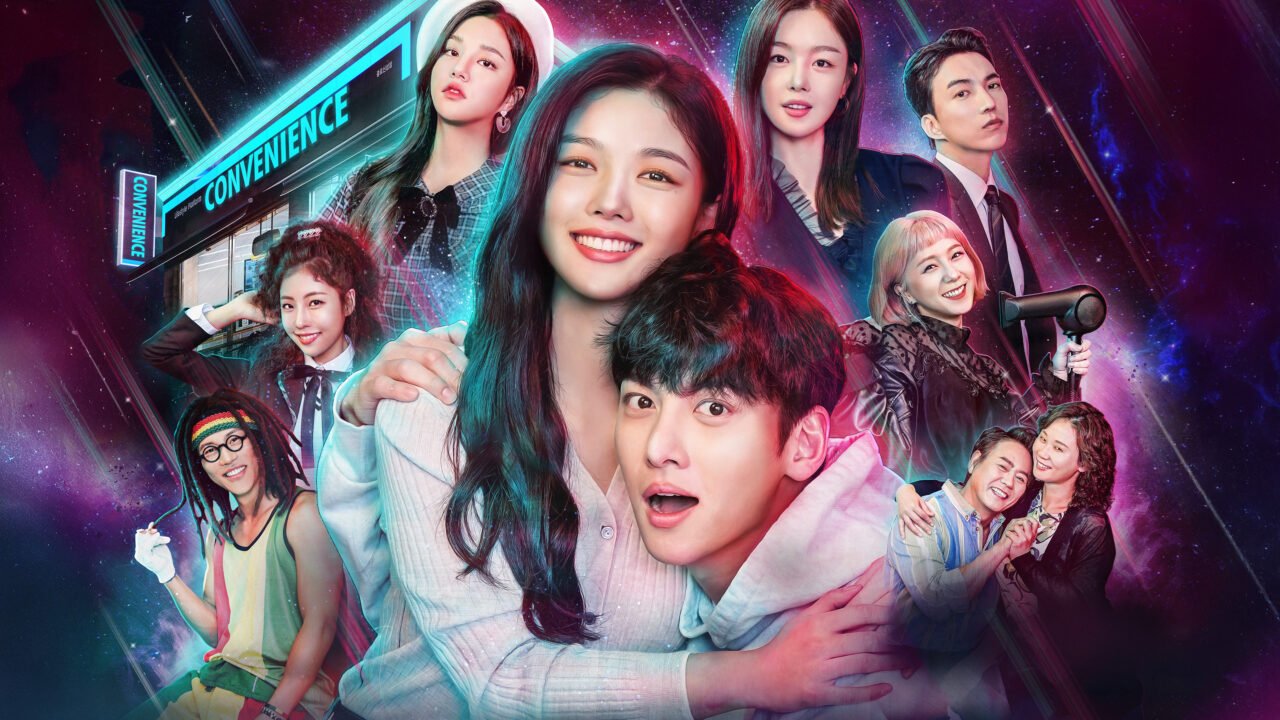 O ator Ji Chang-wook e a atriz Kim Yoo-jung interagindo em uma loja de conveniência.