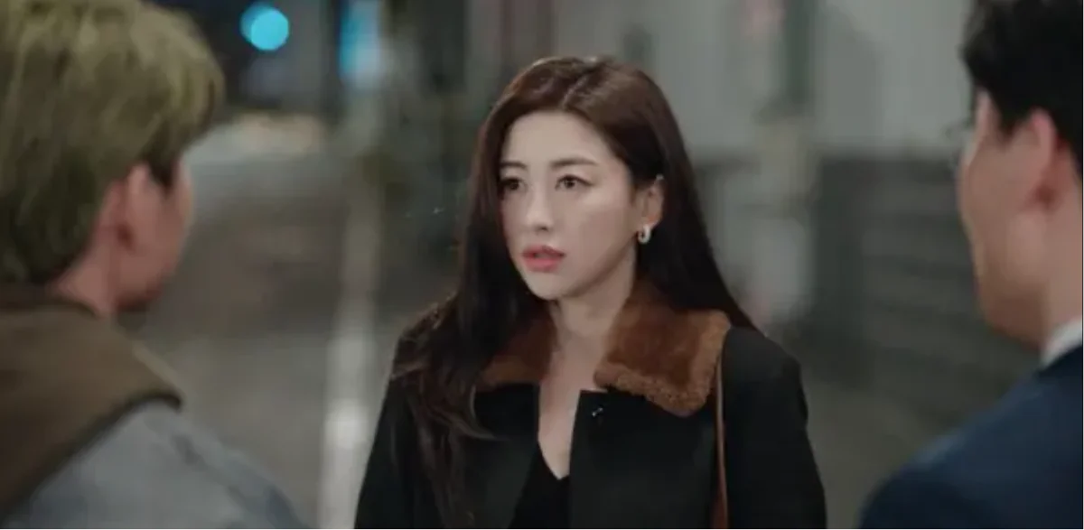 cena Xu Mi Yu sofre assédio e Ji Feng intervém