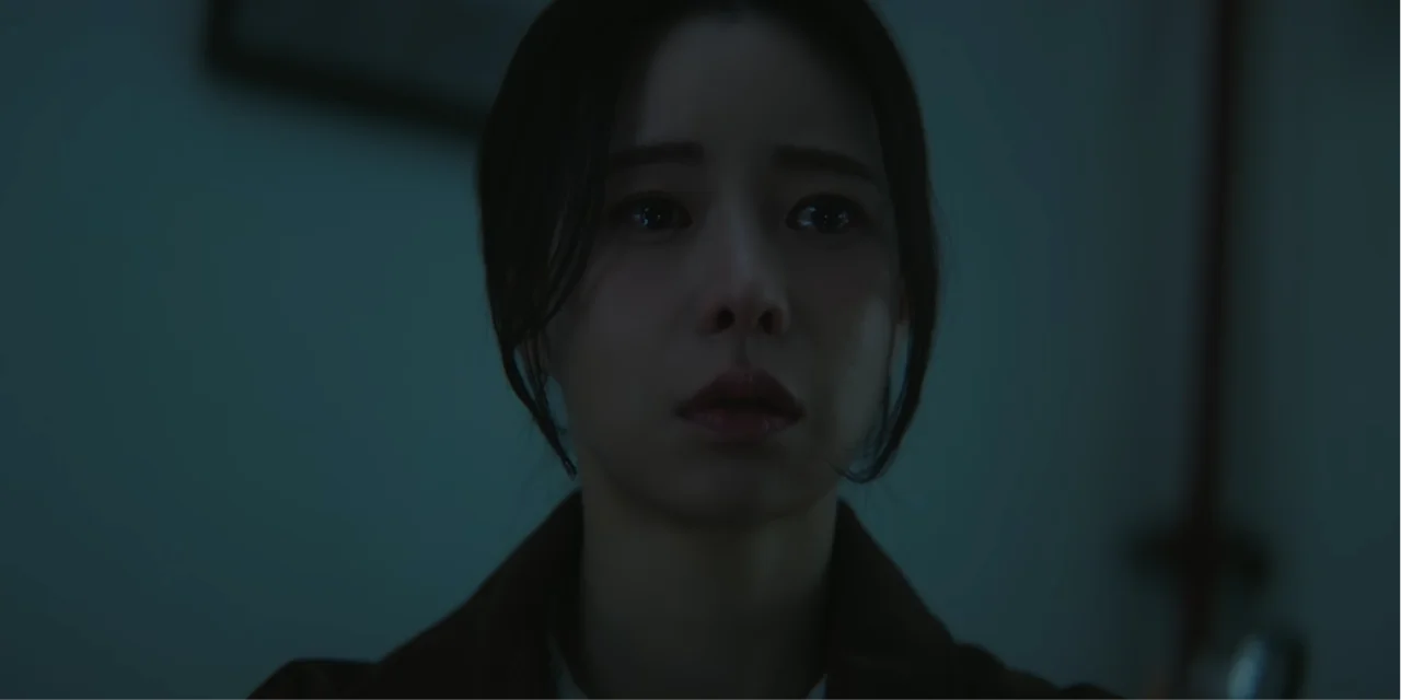 Shin Seori emocionada com lágrimas nos olhos no 12º episódio de My Royal Nemesis