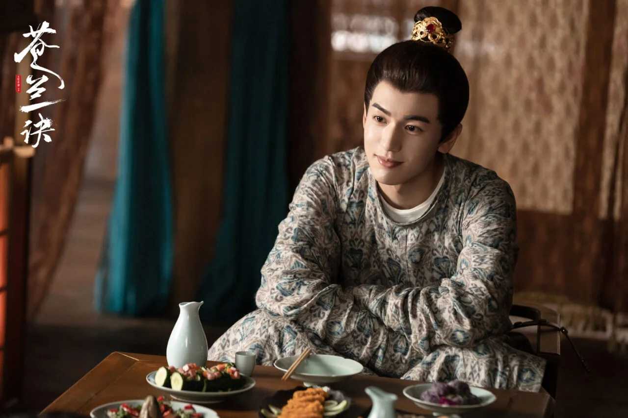 Zhang Linghe caracterizado como o personagem Chang Heng no drama de fantasia