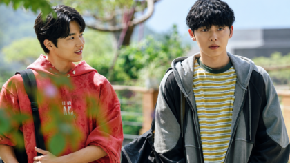 O ator Choi Hyun Wook e o cantor Lee Jin Woo, do GHOST9