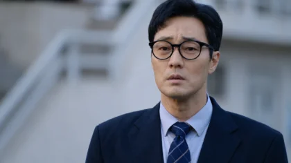 Análise do histórico tático e das operações secretas do Gerente Kim, ex-agente norte-coreano que protagoniza o thriller de ação Agente Kim: Reativado.