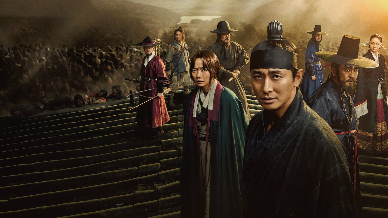 O personagem Lee Chang cercado por zumbis na era Joseon em Kingdom.