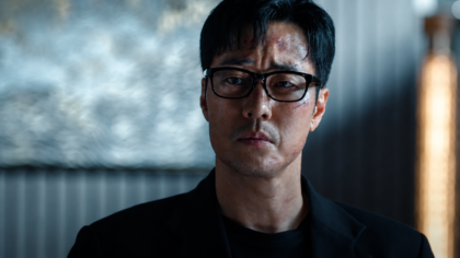 O ator So Ji Sub em cena do dorama Agente Kim Reativado.