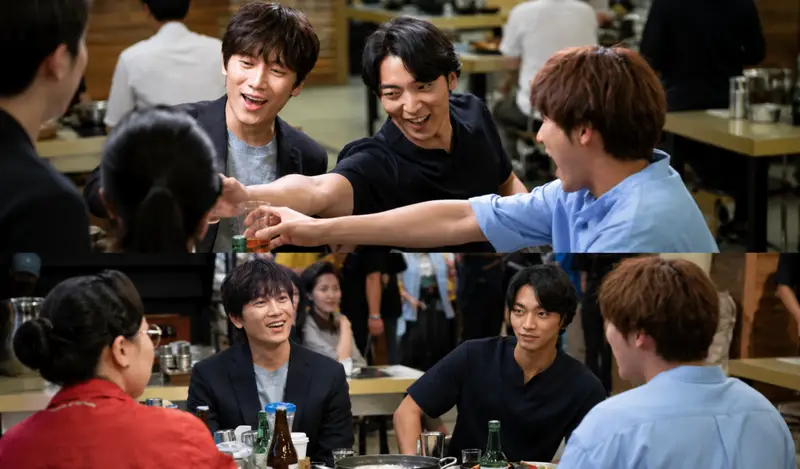 Ji Sung como Cha Yo Han e Hwang Hee como Lee Yoo Joon no dorama Doctor John.