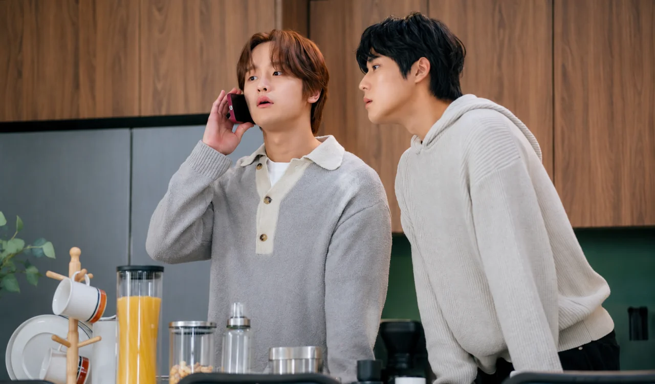 Kim Do Wan usando terno no papel de Lee Do Han em Casamento Impossível.
