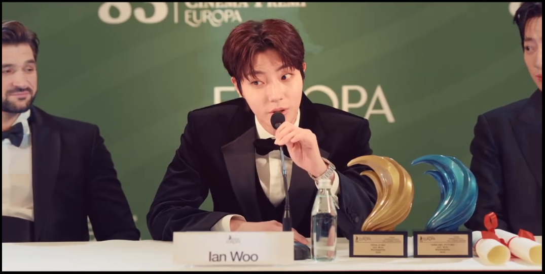 Hwang In Yeop falando em um programa de televisão.