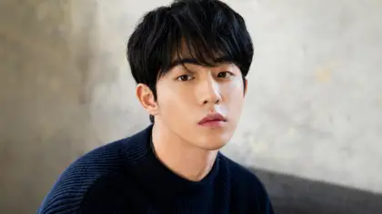 Ator Nam Joo Hyuk em um ensaio fotográfico.