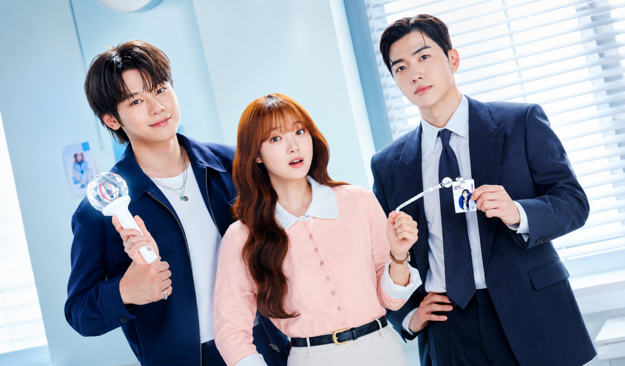 Os atores Kang Hoon, Kim Hye Jun e Cha Woo Min caracterizados para a série My Bias, My Boss.