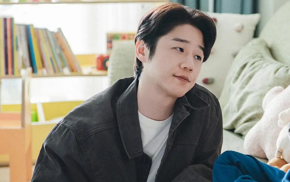 O ator Jung Joon Won interpretando o marido Kwon Tae Seong.