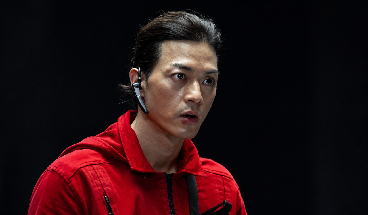 Kim Ji Hoon caracterizado como Denver em La Casa de Papel - Coreia.