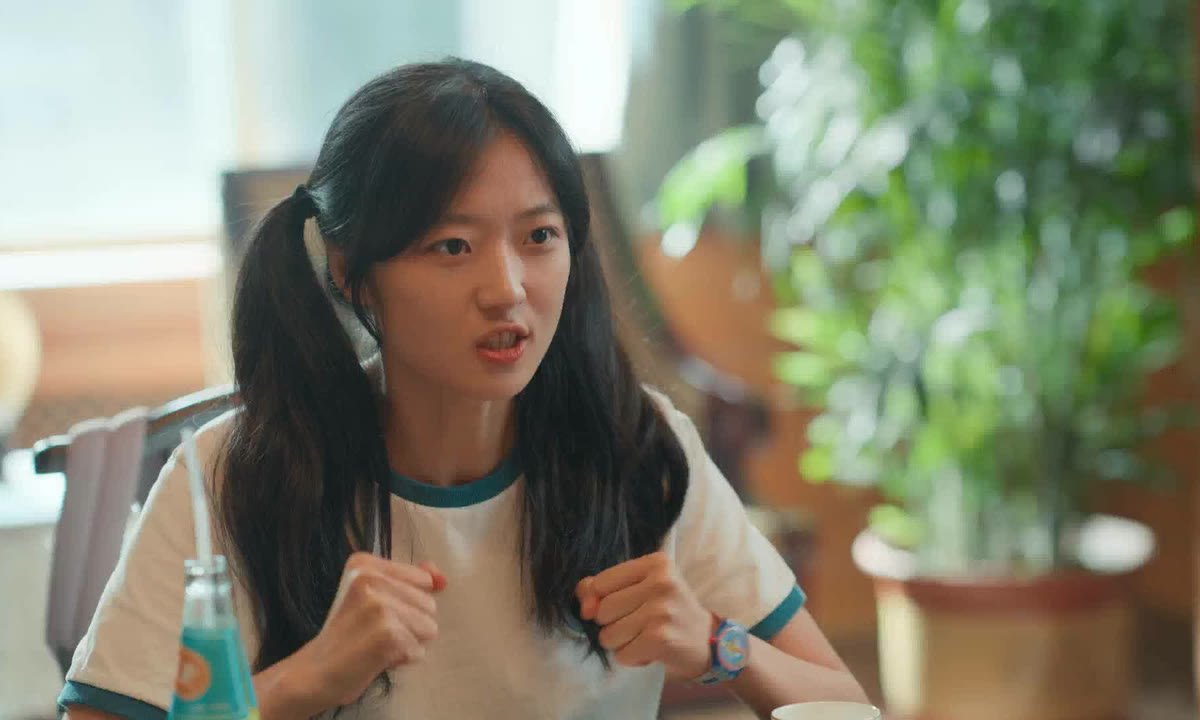 Sun Qian como Cheng Miaomiao com os jovens personagens de Wind Direction