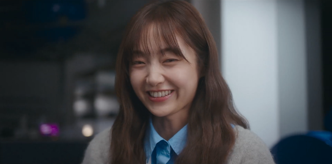 Kim Hye Jun caracterizada como a executiva Nam Da Reum.