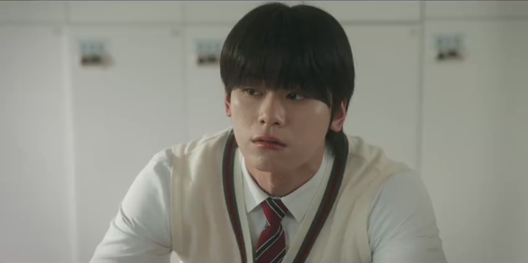  Lee Chan durante um flashback de seu passado escolar.