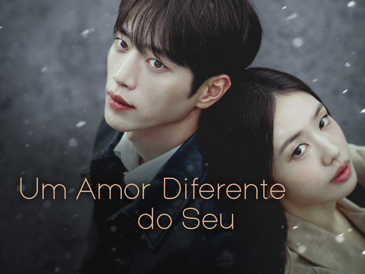 Seo Kang-joon and Ahn Eun-jin in Um Amor Diferente do Seu