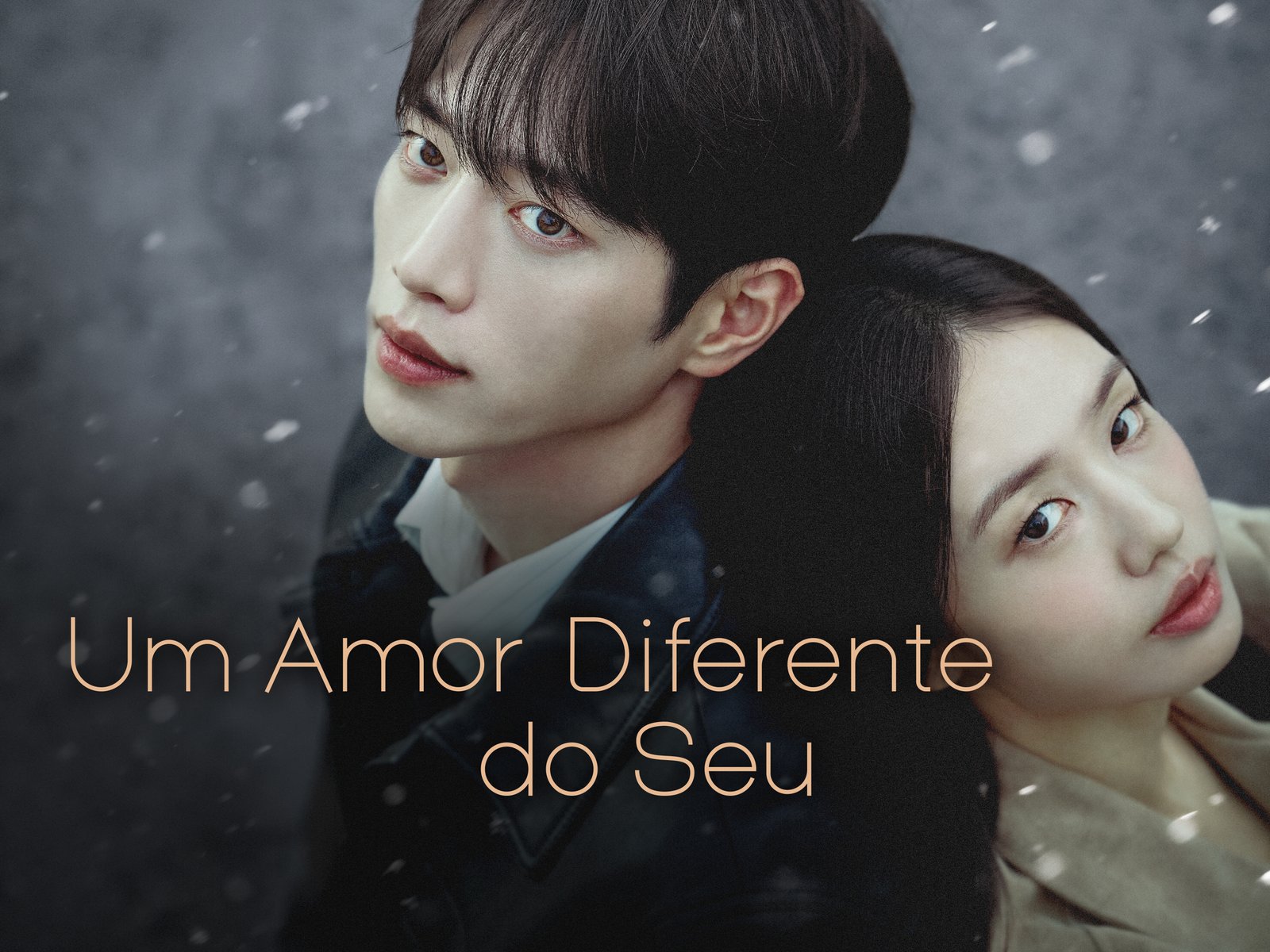 Seo Kang-joon and Ahn Eun-jin in Um Amor Diferente do Seu
