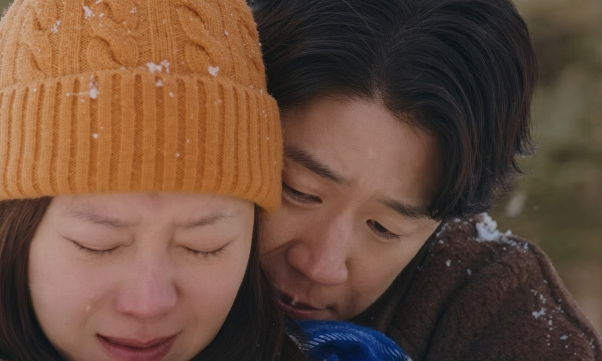 Kwon Tae-sung abraça Yoo Bo-na em um cenário de neve em A Justiceira
