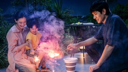 Sakiko and Mitsuru in the final episode of Até a Camiseta Secar