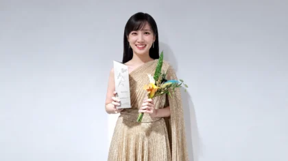 A atriz Park Eun Bin recebendo prêmios na Coreia do Sul.