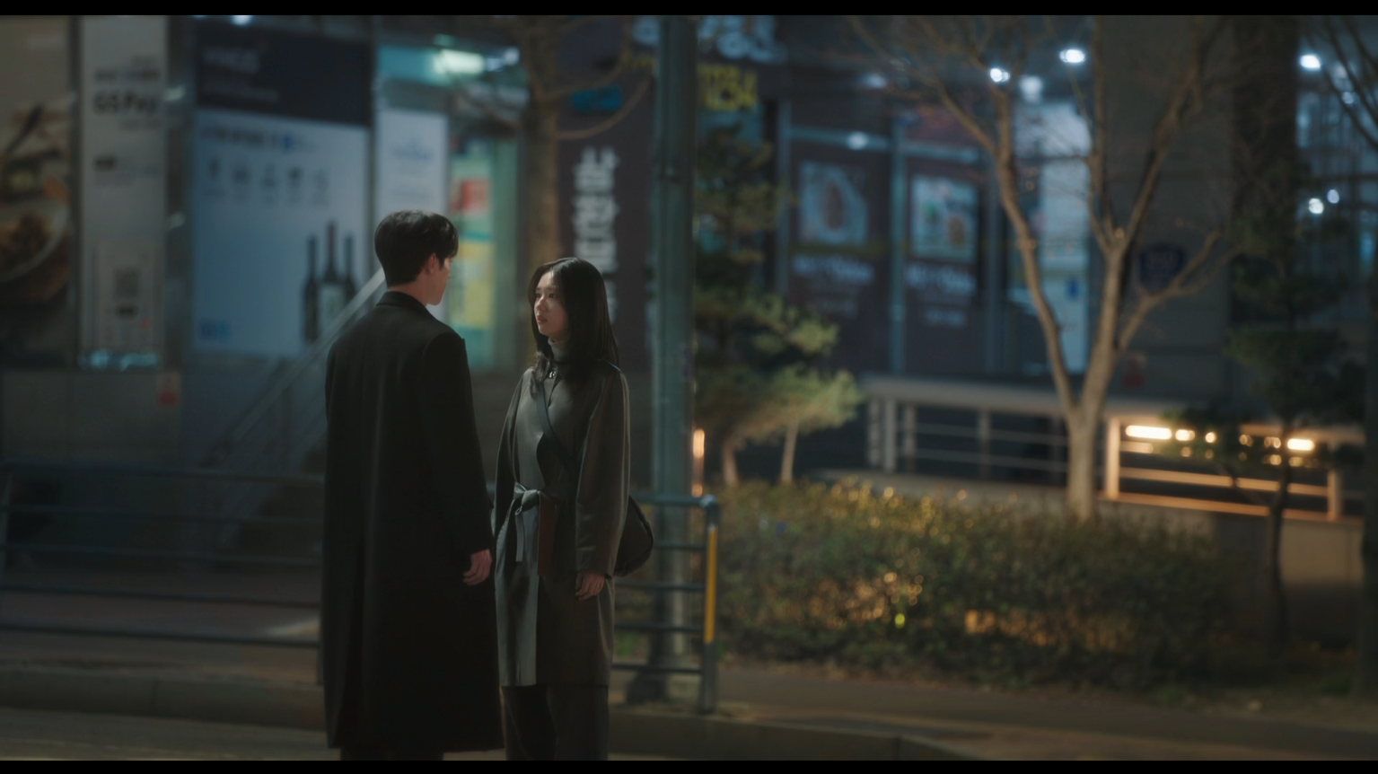 Pedido de casamento no final do episódio 2 Namgung Ho e Lee Mi-do frente a frente na cena final do episódio 2